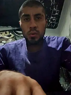 Snapshot of vergueo3 chatting on 11-25-25, 02:44 vergueo3 online show from 11-25-25, 02:44