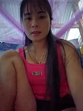 Squirrel-Pear online show from 11-15-25, 10:23