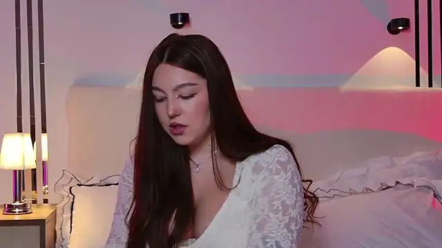  Tessa May  online show from 12-01-25, 09:31