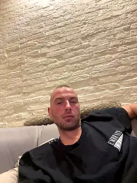 Rotteei1 online show from 10-26-25, 08:04