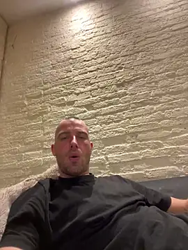 Rotteei1 online show from 11-30-25, 07:51