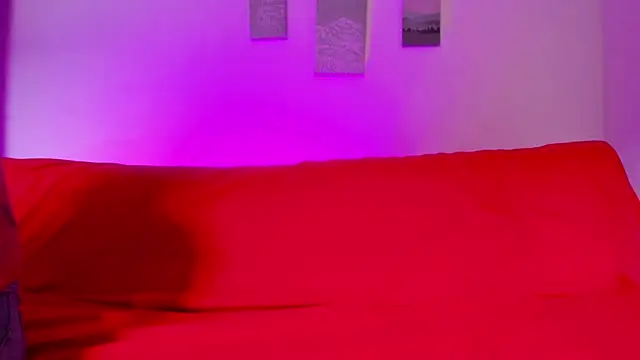 Snapshot of Nikki__uwu chatting on 07-08-26, 08:46 Nikki uwu online show from 07-08-26, 08:46