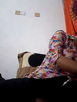 Snapshot of Hot_Angle chatting on 04-30-26, 09:30 Hot Angle online show from 04-30-26, 09:30