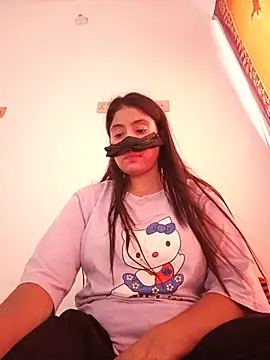 Snapshot of Hot_Angle chatting on 06-01-26, 12:07 Hot Angle online show from 06-01-26, 12:07