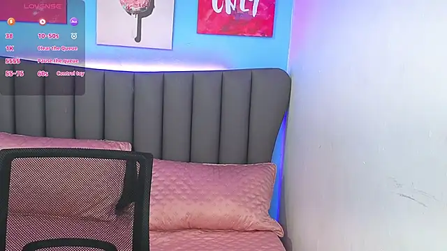 Aria Russo online show from 11-28-25, 03:47