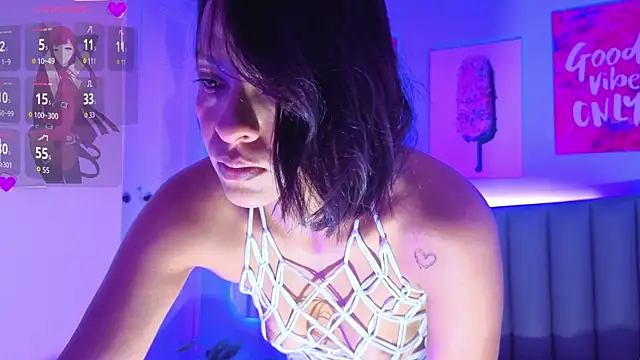 Aria Russo online show from 04-04-26, 01:30