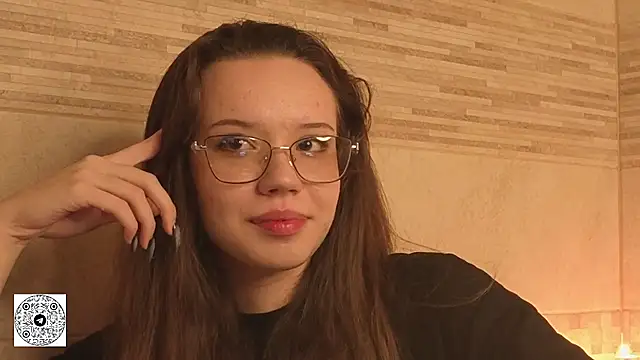 FabiolaCowing online show from 10-29-25, 06:09