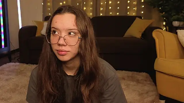 FabiolaCowing online show from 11-09-25, 06:06