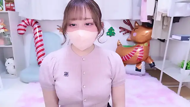 Snapshot of shiyu_xx chatting on 12-17-25, 06:52 shiyu xx online show from 12-17-25, 06:52