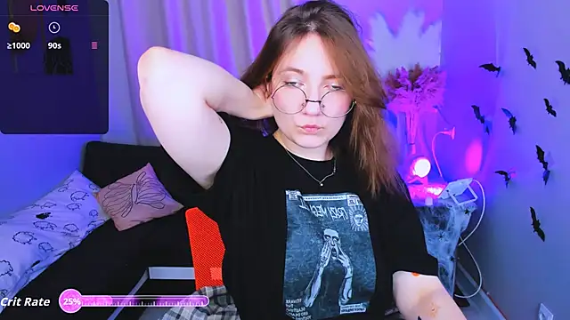 Snapshot of fairy_tara chatting on 10-30-25, 01:45 fairy tara online show from 10-30-25, 01:45