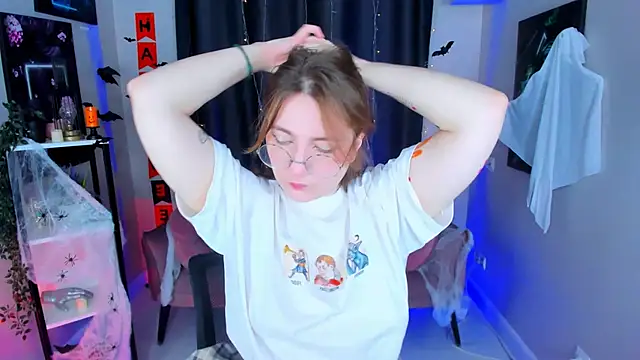 Snapshot of fairy_tara chatting on 11-01-25, 01:35 fairy tara online show from 11-01-25, 01:35