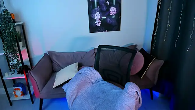 Snapshot of fairy_tara chatting on 11-19-25, 05:51 fairy tara online show from 11-19-25, 05:51