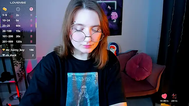 Snapshot of fairy_tara chatting on 11-23-25, 02:11 fairy tara online show from 11-23-25, 02:11