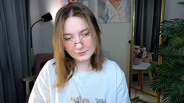 Snapshot of fairy_tara chatting on 11-30-25, 09:19 fairy tara online show from 11-30-25, 09:19