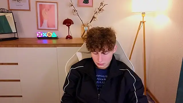 crisp1n online show from 10-21-25, 01:23