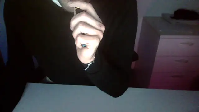 Snapshot of topg84 chatting on 12-21-25, 04:36 topg84 online show from 12-21-25, 04:36