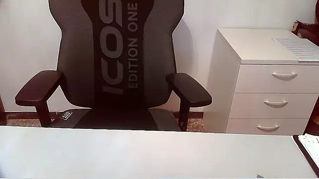 Snapshot of topg84 chatting on 01-16-26, 06:01 topg84 online show from 01-16-26, 06:01