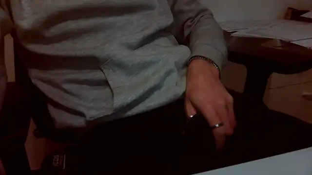 Snapshot of topg84 chatting on 02-02-26, 06:50 topg84 online show from 02-02-26, 06:50