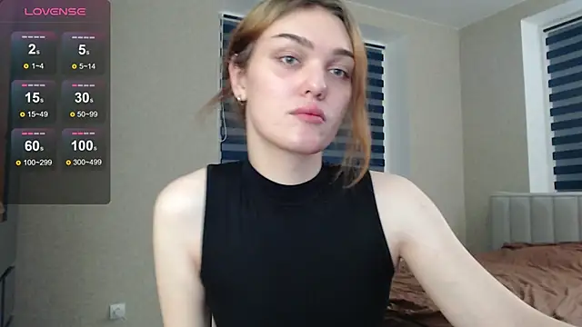 EmiliaRhodes online show from 11-16-25, 10:04