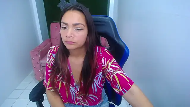 Snapshot of vanessa_rodriguez_t chatting on 10-20-25, 07:36 vanessa rodriguez t online show from 10-20-25, 07:36