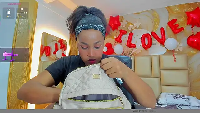 NahomiWalker  online show from 02-15-26, 07:54