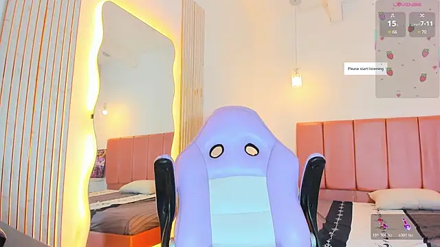 NahomiWalker  online show from 04-10-26, 07:40