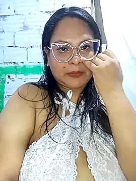 Snapshot of celeste122595 chatting on 07-25-26, 03:48 celeste122595 online show from 07-25-26, 03:48