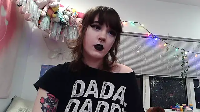 Trickylucy555 online show from 02-13-26, 10:44