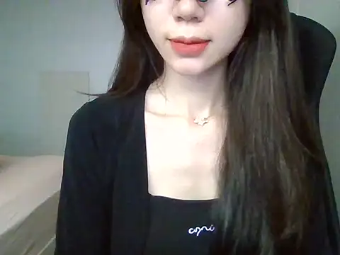 Snapshot of -Alicee- chatting on 10-24-25, 01:57 -Alicee- online show from 10-24-25, 01:57