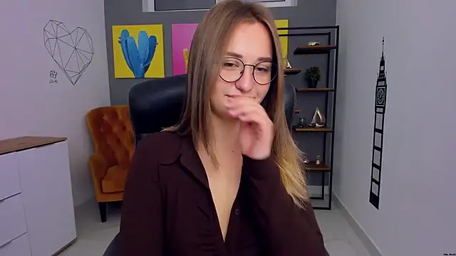 HazelWhityy online show from 05-26-26, 06:09
