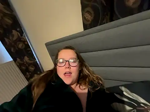 Scarletcum22 online show from 12-01-25, 08:19