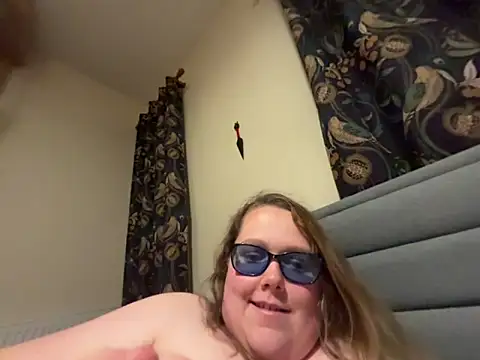 Scarletcum22 online show from 12-19-25, 08:38