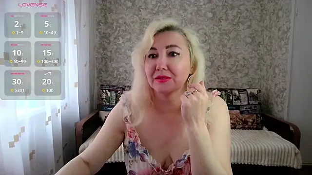 LadyKriss online show from 04-09-26, 04:01