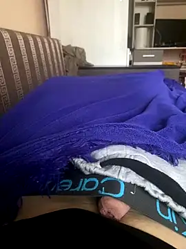 Snapshot of damiew1 chatting on 10-30-25, 11:22 damiew1 online show from 10-30-25, 11:22