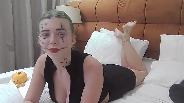 SweetShyMona online show from 10-31-25, 03:13