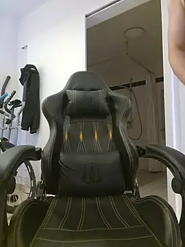 Snapshot of Benjin_2306 chatting on 12-05-25, 03:20 Benjin 2306 online show from 12-05-25, 03:20