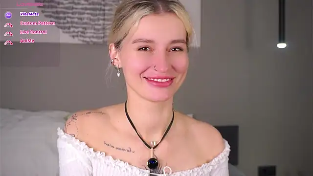 Snapshot of buvei chatting on 02-11-26, 01:27 buvei online show from 02-11-26, 01:27