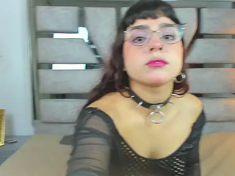 Mindy Star  online show from 11-06-25, 01:12