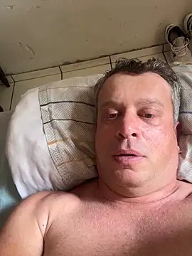 Snapshot of wellingtonmds chatting on 10-25-25, 12:23 wellingtonmds online show from 10-25-25, 12:23