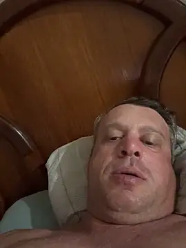 Snapshot of wellingtonmds chatting on 10-27-25, 12:47 wellingtonmds online show from 10-27-25, 12:47