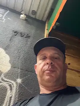 Snapshot of wellingtonmds chatting on 11-07-25, 11:38 wellingtonmds online show from 11-07-25, 11:38