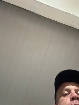 Snapshot of wellingtonmds chatting on 11-15-25, 11:43 wellingtonmds online show from 11-15-25, 11:43