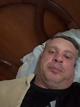 Snapshot of wellingtonmds chatting on 11-18-25, 01:00 wellingtonmds online show from 11-18-25, 01:00