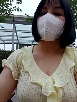 Mina-02 online show from 10-28-25, 09:57