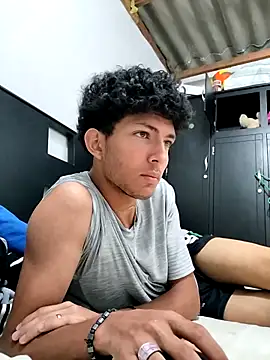 LyliaWood online show from 10-23-25, 02:33