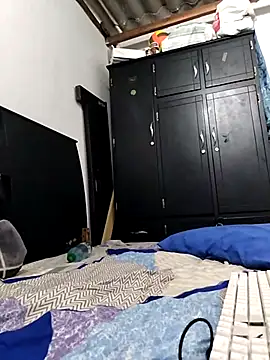 LyliaWood online show from 10-26-25, 08:59