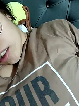 Thais jhadav online show from 10-23-25, 11:24