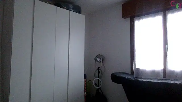 Snapshot of Cassy-Bloom chatting on 10-31-25, 02:18 Cassy-Bloom online show from 10-31-25, 02:18