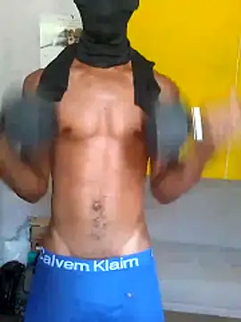 Snapshot of 876tom chatting on 02-04-26, 05:19 876tom online show from 02-04-26, 05:19