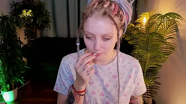 Kiki shay online show from 11-14-25, 01:32